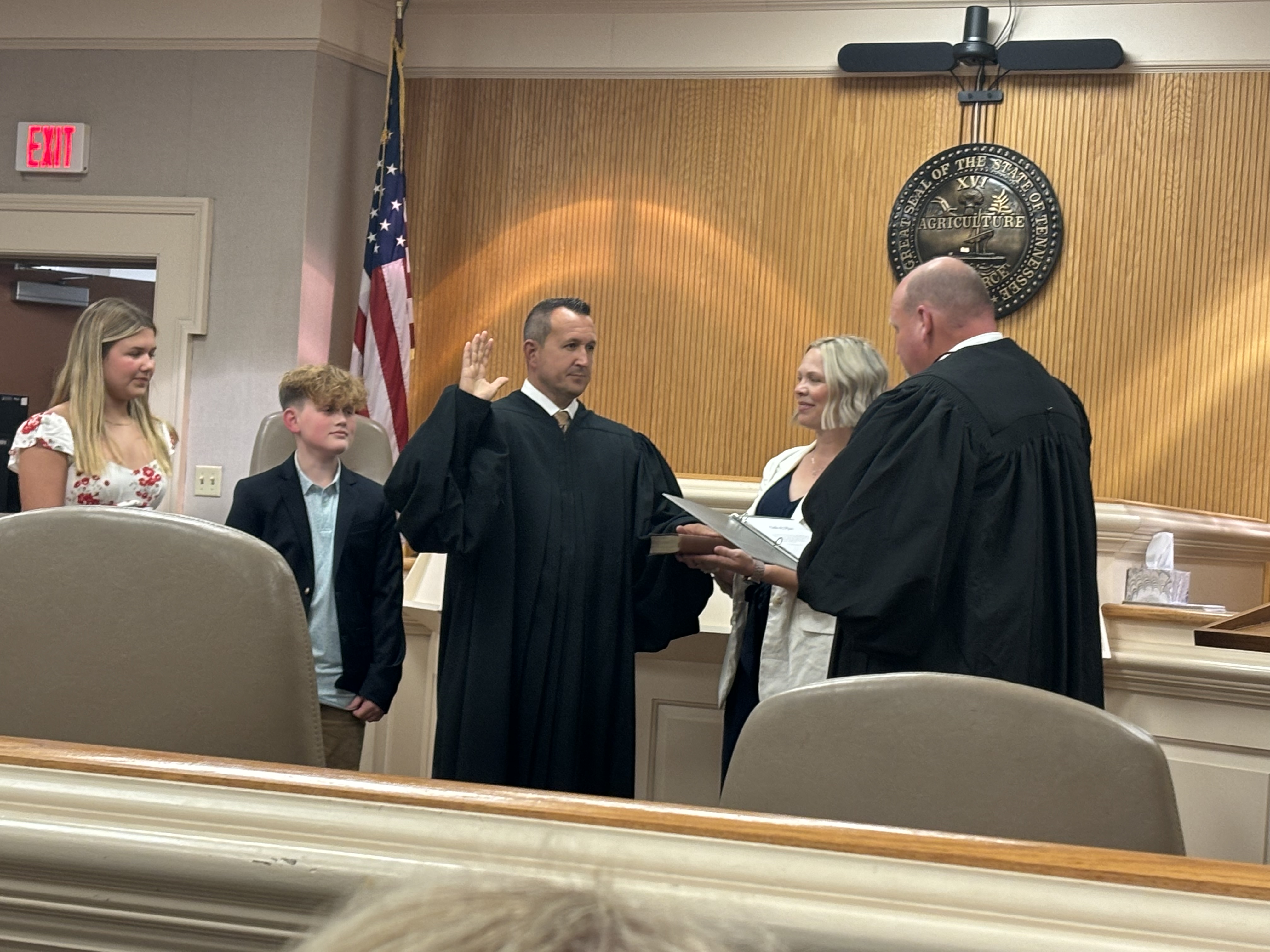 Judge James Goodwin swearing in Judge Rose