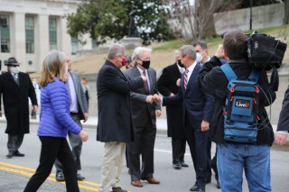 The judiciary welcomes Gov. Lee to the processional.